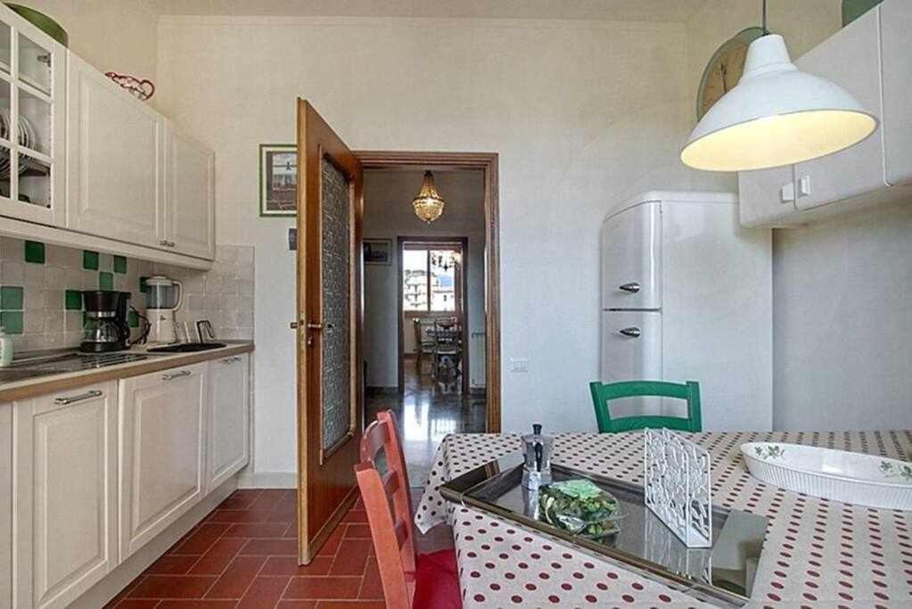 Frati Bigi With Two Bedrooms And Parking Appartamento Firenze